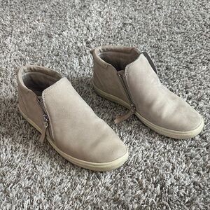Women's Casual Slip-On Zip Sneakers in Beige Gianni Bini